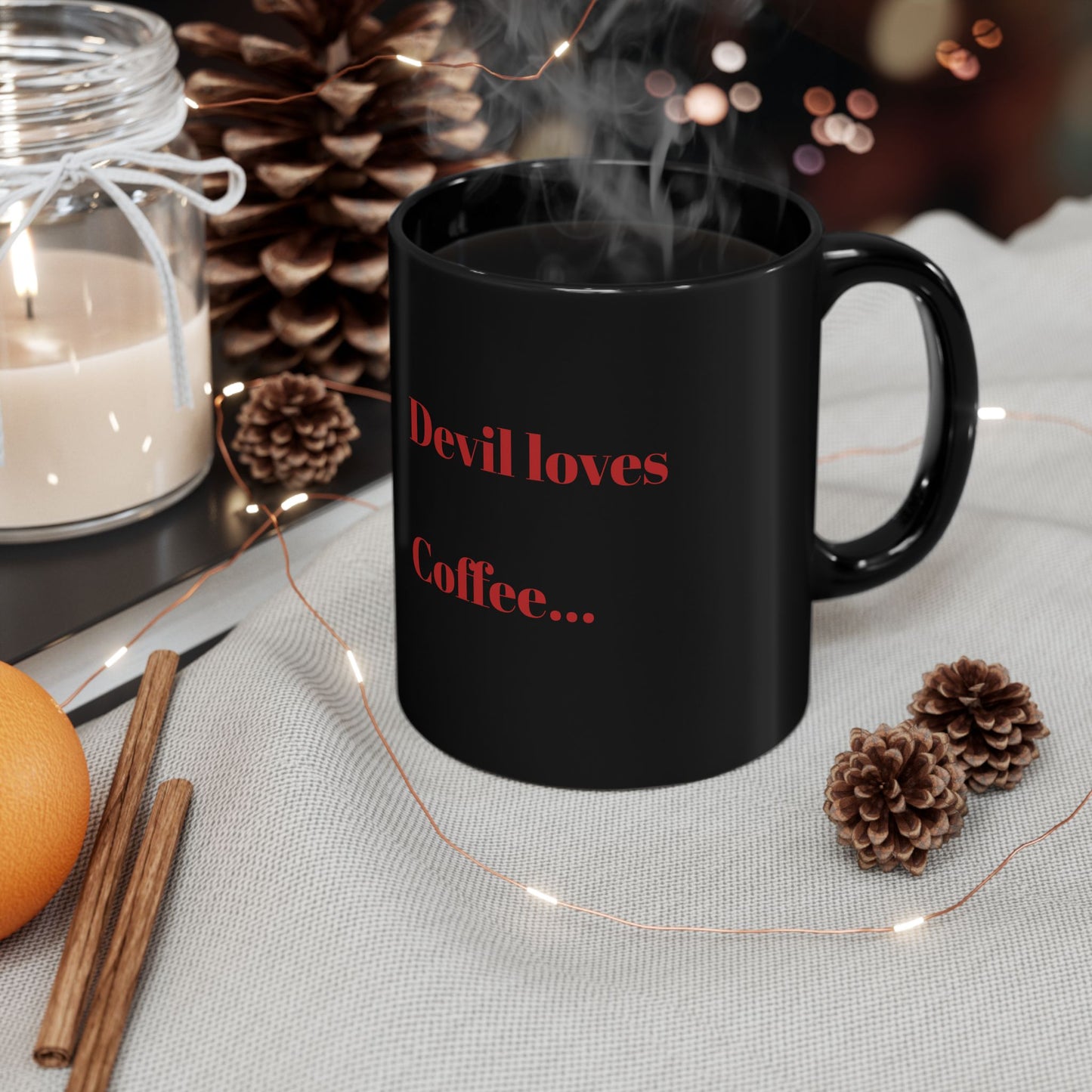 Tasse noire Devil Loves Coffee - Tasses à café amusantes de 11oz et 15oz pour les amateurs de café