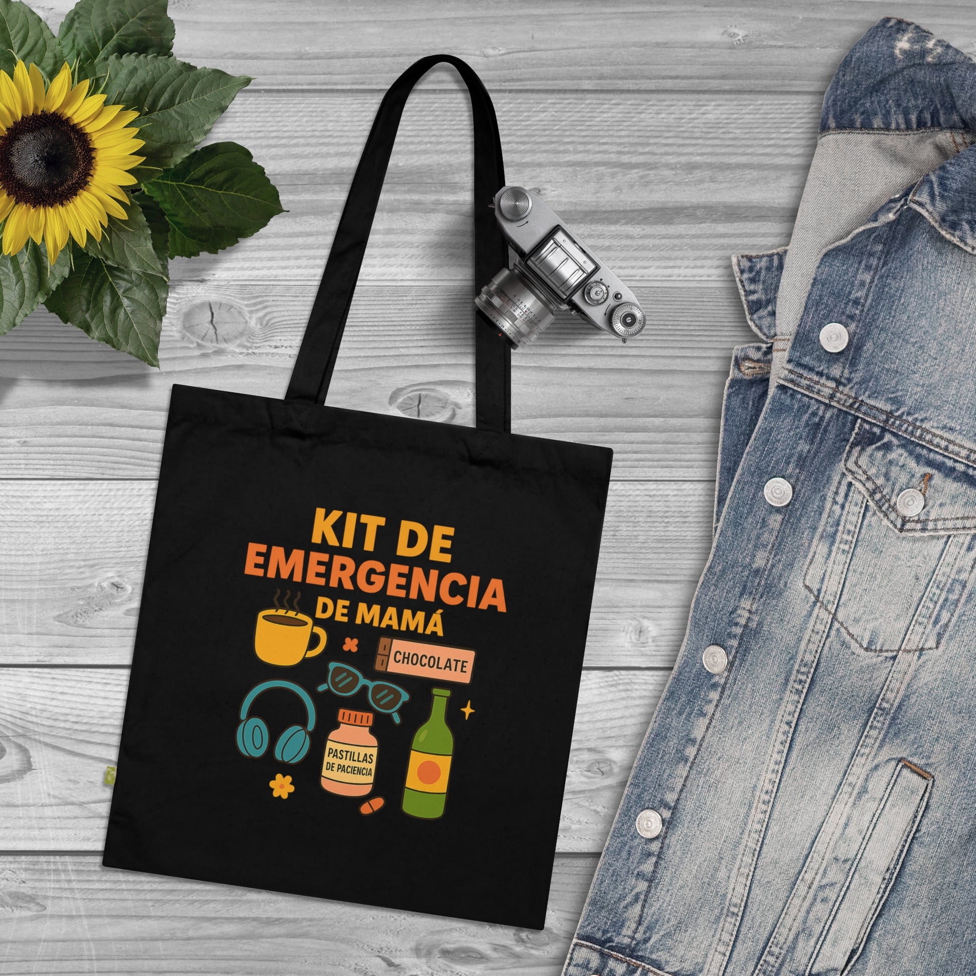 Personalized Mother’s Day tote bag with custom name Custom canvas tote bag gift for mom Gift tote with kids’ names for Mother’s Day Beige tote bag personalized for mom Thoughtful custom tote bag with floral design for mom This tote belongs to mom – person